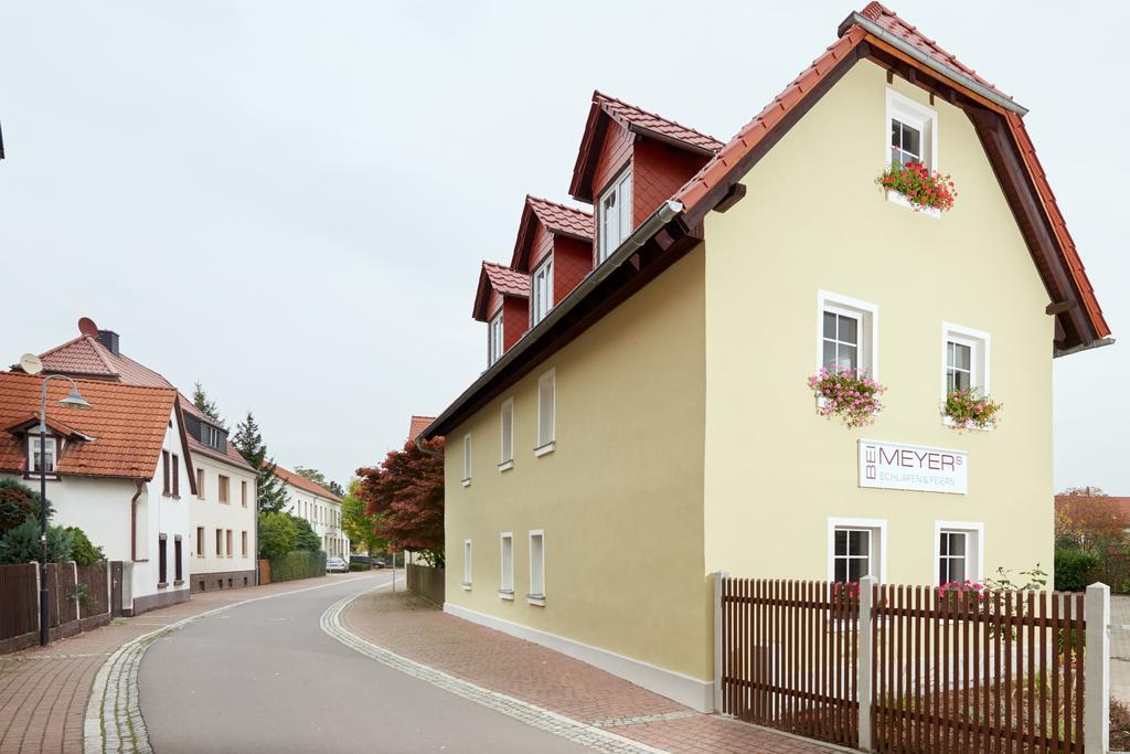 Bei Meyers Schlafen & Feiern Hotel Bohlen  ภายนอก รูปภาพ